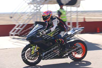 media/Nov-03-2025-Lets Ride (Mon) [[4d74c1c4d3]]/B Group/Grid/